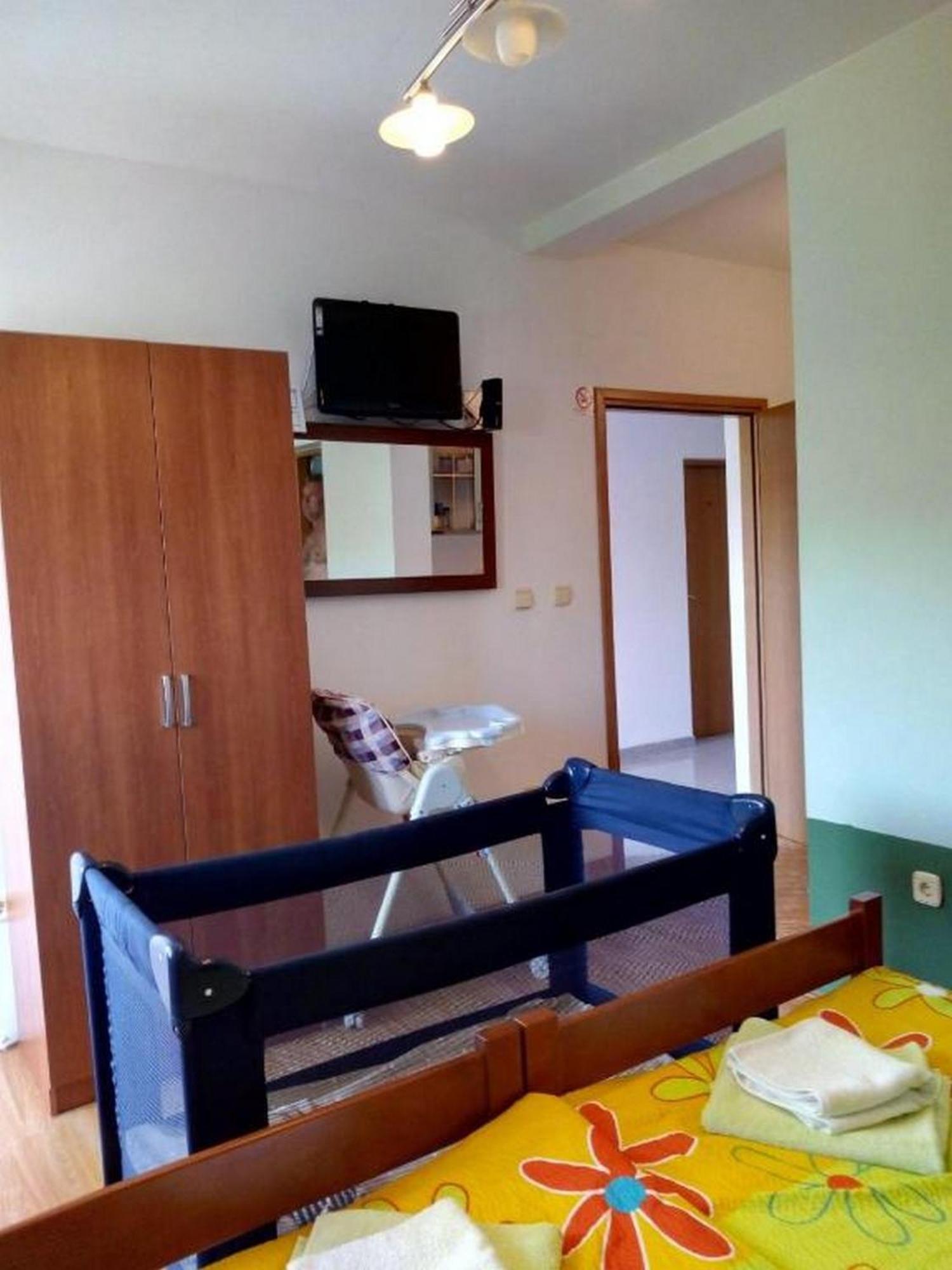 Apartments Vala Vinišće Habitación foto